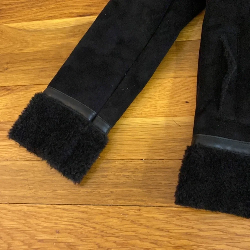 Children’s Place Girl’s Black Fur Lined Jacket Size M